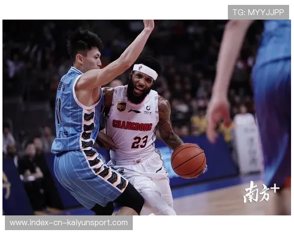 阿卡爽快暴扣网前